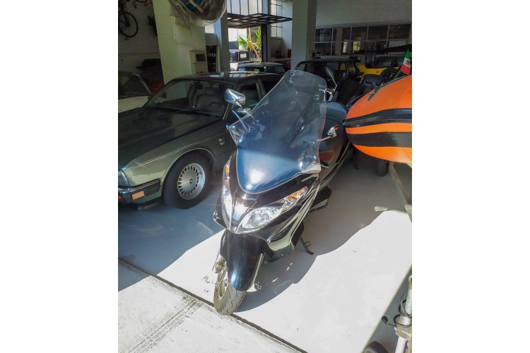 Suzuki Burgman 400